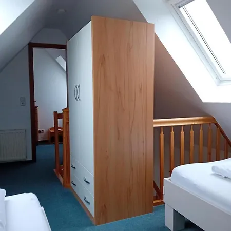 Brigg Apartment *